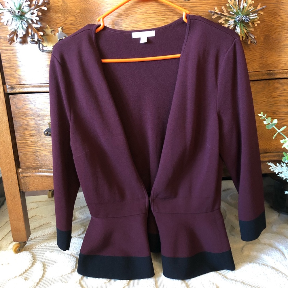 Structured maroon cardigan